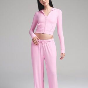 SKIMS Bubblegum Pink soft Lounge Set - zip up included PLEASE SEE DESCRIPTIONI